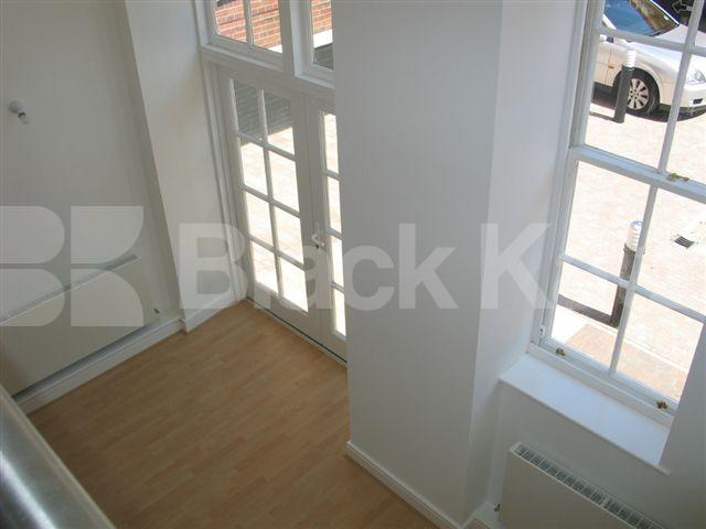 			New Instruction , 1 Bedroom, 1 bath, 1 reception Apartment			 Batchelor Street , ANGEL